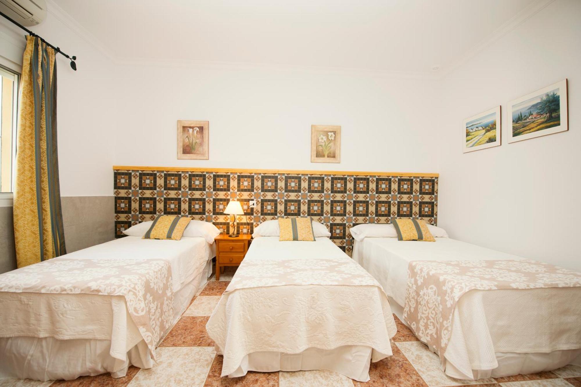 Apartamentos El Palmeral コニル・デ・ラ・フロンテラ 部屋 写真